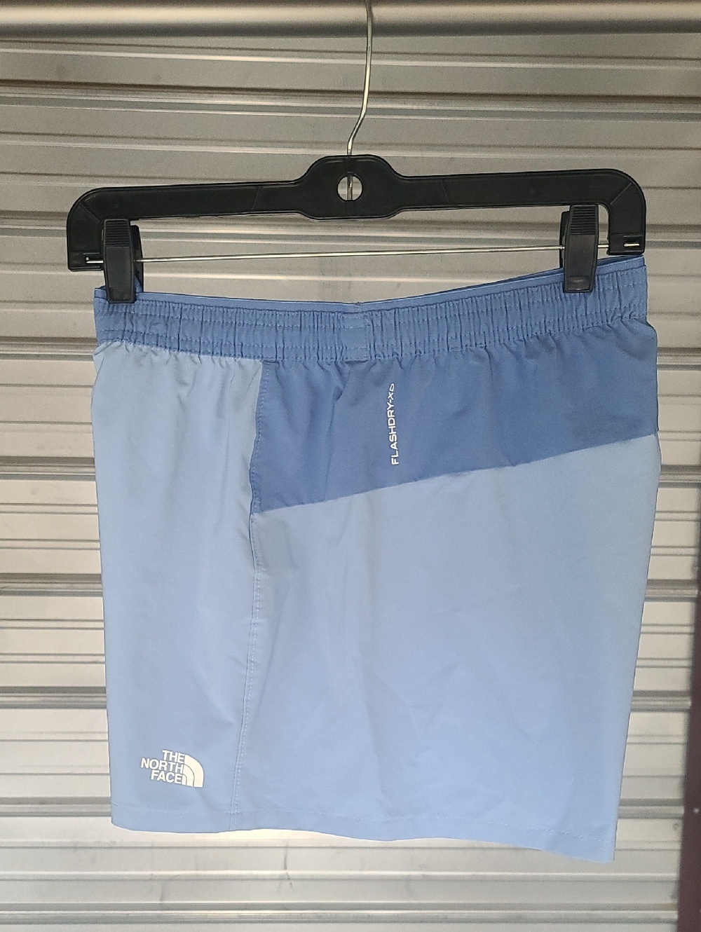 The North Face Womens Medium Two-Tone Light Blue Athletic Shorts